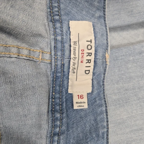 Torrid Light Blue Distressed Flare Jeans - Picture 7 of 8